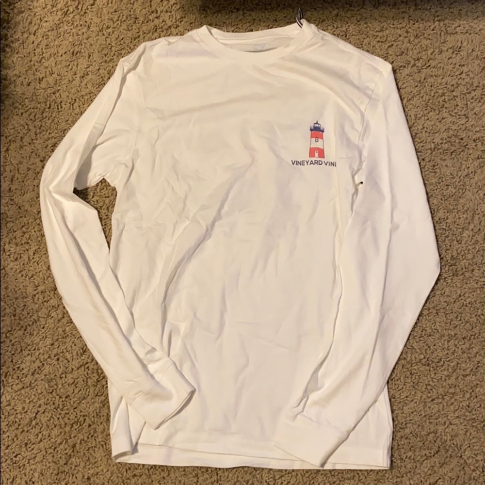 Vineyard Vines tshirt